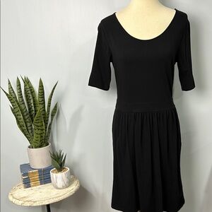 Lands' End Black Fit and Flare Scoop Neck 3/4 Sleeve Dress Size Small